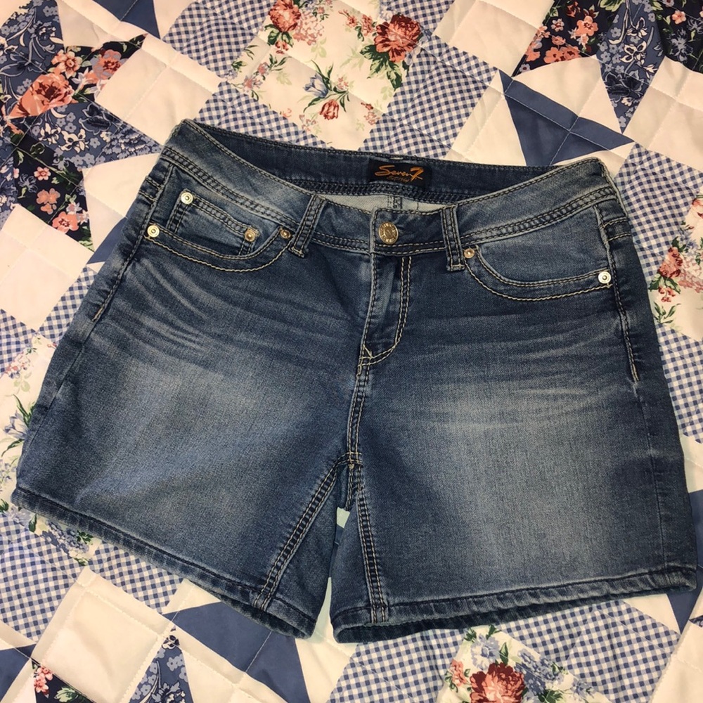 Seven7 Jean Shirts size 6 Nice condition Stretch